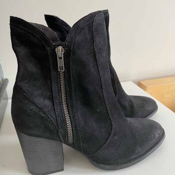 Brand New Black Suede ankle boots - Picture 2 of 3